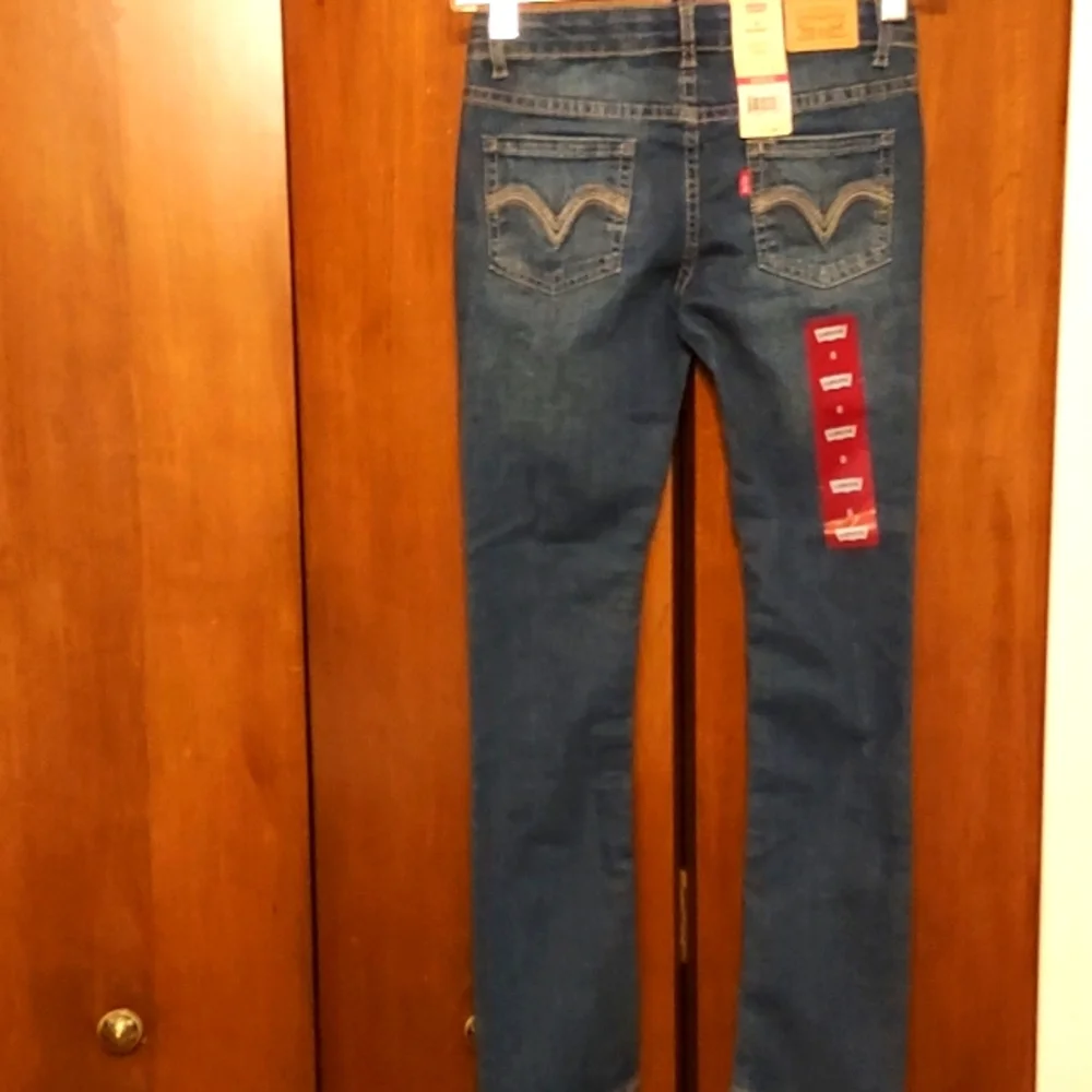 Levi's 711 Skinny Jeans